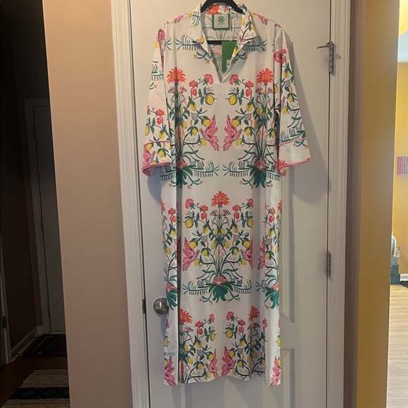 House Of Mbr Dresses & Skirts - Elegant Floral/Lemon/Bird 3/4 Sleeve Dress
MBR size 3